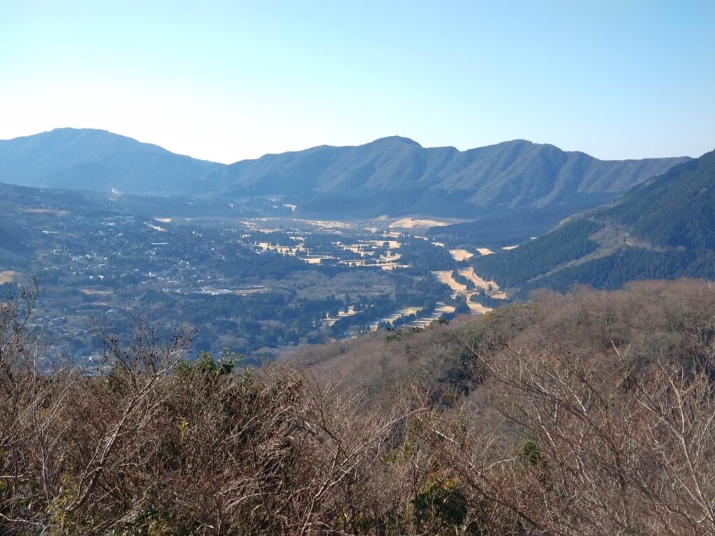 箱根外輪山と芦ノ湖方面