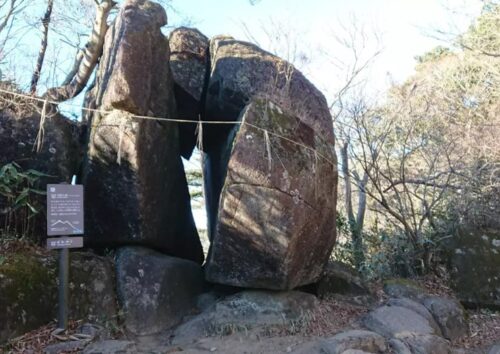 白雲橋コース上の奇岩