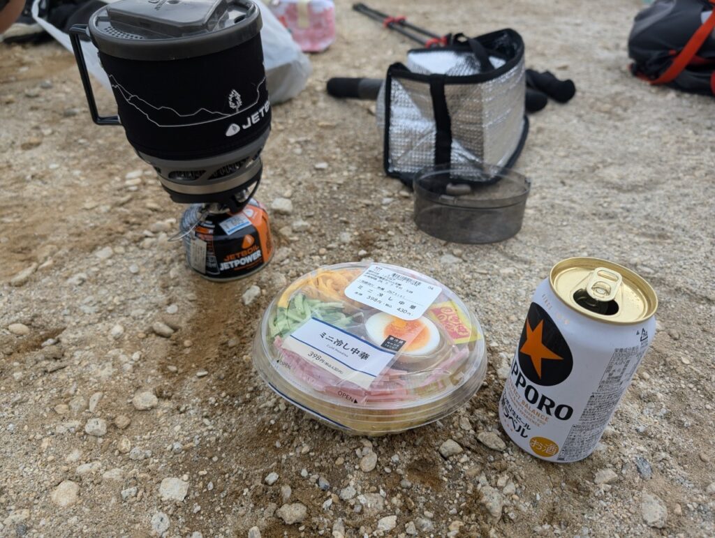 天空のビーチ食事